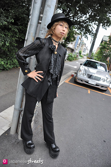 120624-9217 - Japanese street fashion in Sangenjaya, Tokyo (CRAZY ANGEL, KLINE, Black Peace Now, Closet Child, ALGONQUINS)