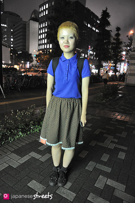 120703-0517: Japanese street fashion in Shibuya, Tokyo (NIKE)