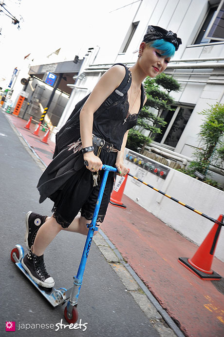 120728-5707 - Japanese street fashion in Harajuku, Tokyo (Outdoor Sports-Converse)