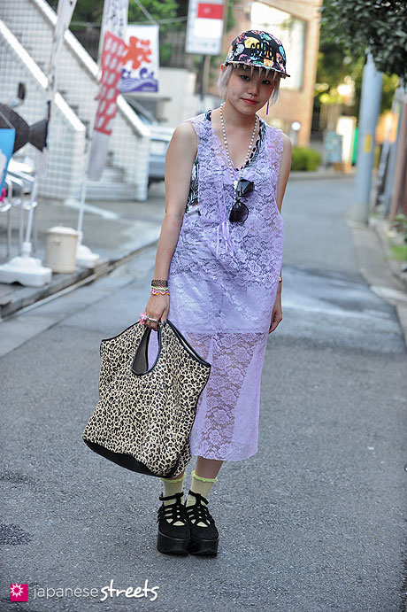 120819-2385 - Japanese street fashion in Harajuku, Tokyo (KTZ, G.V.G.V., American Apparel, 2%TOKYO, Tokyo Bopper)