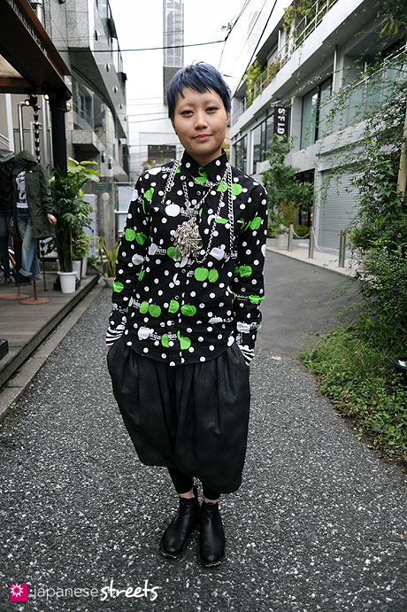 101024-5952: Street fashion Harajuku, Tokyo, Comme des Garçons