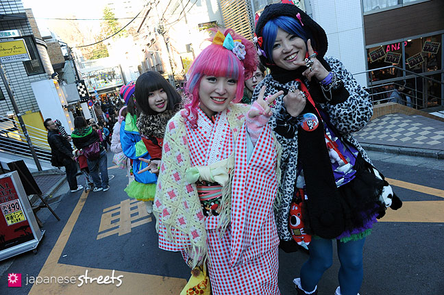 120107-2295: Japanese street fashion in Harajuku, Tokyo