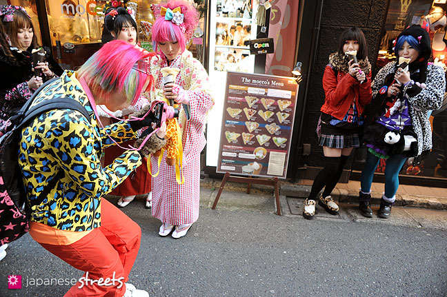 120107-2401: Japanese street fashion in Harajuku, Tokyo