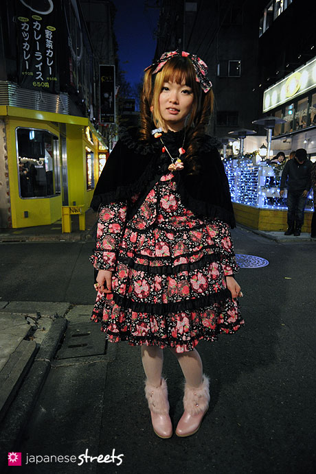 120107-2567: Japanese street fashion in Harajuku, Tokyo
