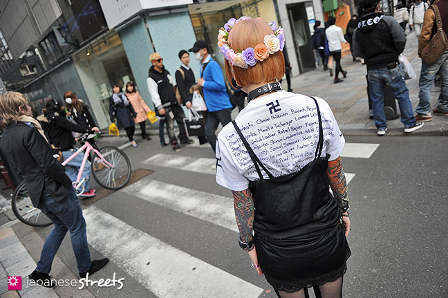 120407-9343: Japanese street fashion in Harajuku, Tokyo