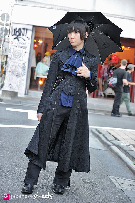 120819-2335 - Japanese street fashion in Harajuku, Tokyo (Zacc, Atelier Boz, Black Peace Now, ALICE and the PIRATES)
