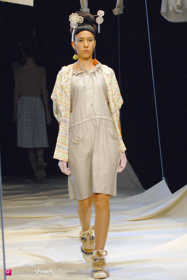 FASHION JAPAN: Everlasting Sprout S/S 2010 (Japan Fashion Week)