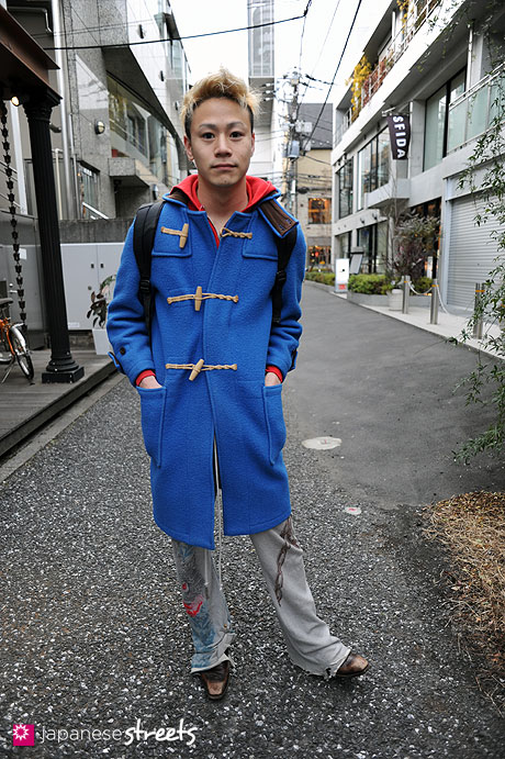 110219-9122: Fashion blogger ICCHO in Harajuku, Tokyo wearing Comme des Garçons, John Galliano and Yves Saint Laurent