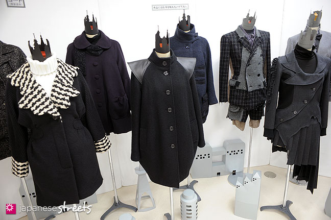 111103-5936: Fashion displays at the Culture Festival of Bunka Fashion College in Tokyo